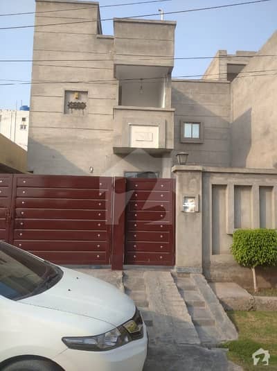 او پی ایف ہاؤسنگ سکیم لاہور میں 4 کمروں کا 10 مرلہ مکان 1.7 کروڑ میں برائے فروخت۔