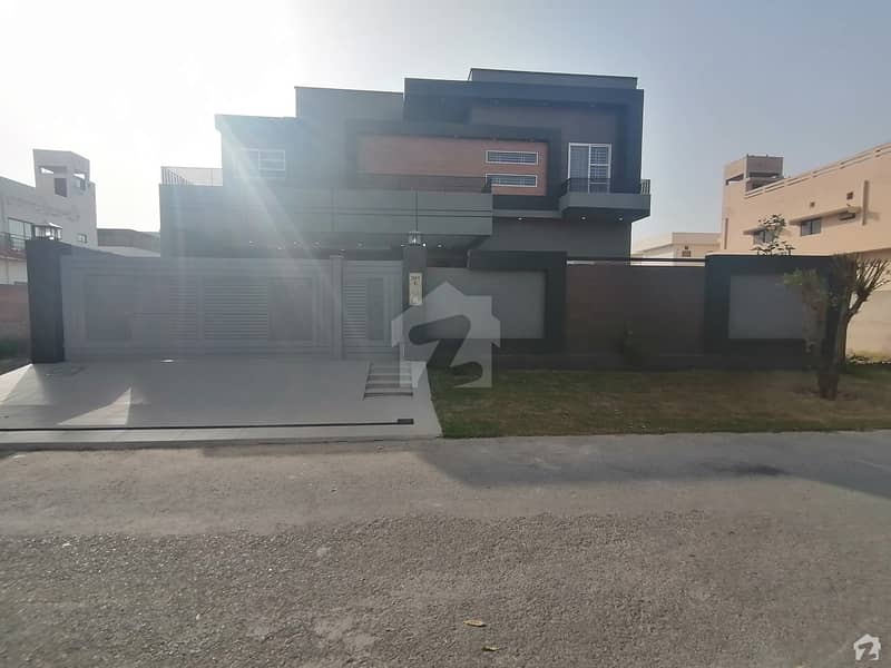 1 Kanal House Available For Sale In Rs 50000000/-