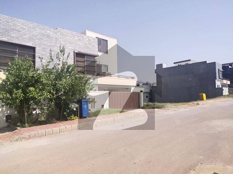 Awais Block House For Sale Main Boulevard Front To Future World School
