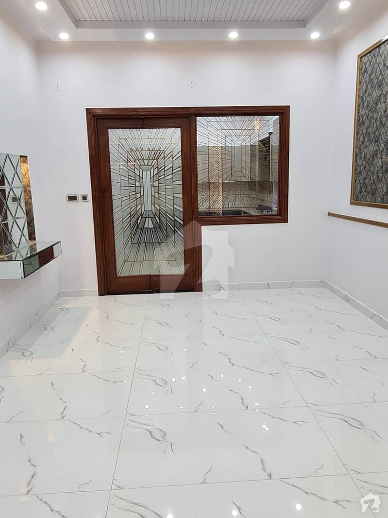 مدینہ ٹاؤن فیصل آباد میں 3 کمروں کا 5 مرلہ مکان 1.4 کروڑ میں برائے فروخت۔