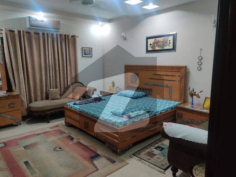 پنجاب کوآپریٹو ہاؤسنگ سوسائٹی لاہور میں 5 کمروں کا 1 کنال مکان 3.9 کروڑ میں برائے فروخت۔