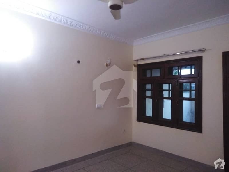 10 Marla House Situated In Hayatabad For Rent