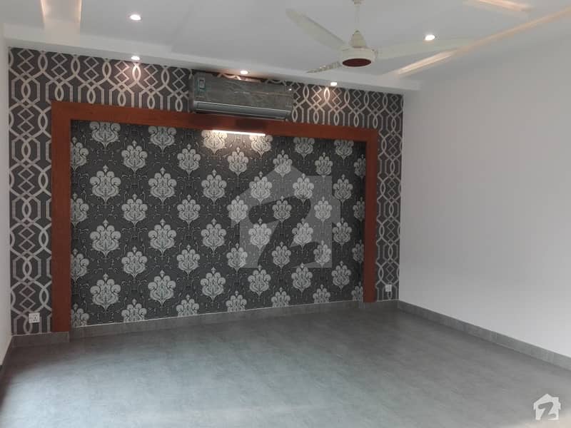 House Sized 2 Kanal Is Available For Sale In Model Town