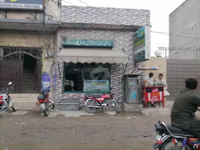 غازی روڈ کینٹ لاہور میں 2 مرلہ دکان 1.5 کروڑ میں برائے فروخت۔