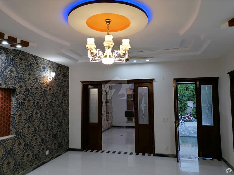 ملٹری اکاؤنٹس ہاؤسنگ سوسائٹی لاہور میں 5 کمروں کا 8 مرلہ مکان 1.97 کروڑ میں برائے فروخت۔