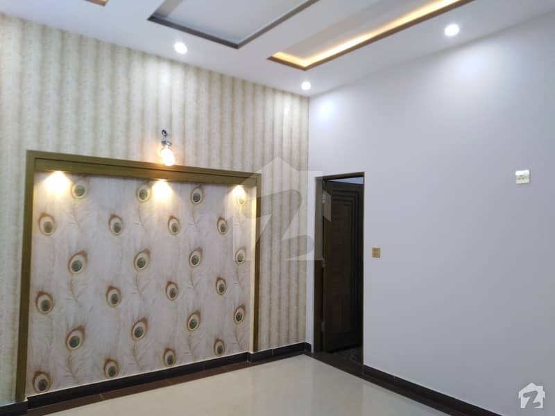 آرکیٹیکٹس انجنیئرز ہاؤسنگ سوسائٹی لاہور میں 5 کمروں کا 10 مرلہ مکان 2.25 کروڑ میں برائے فروخت۔