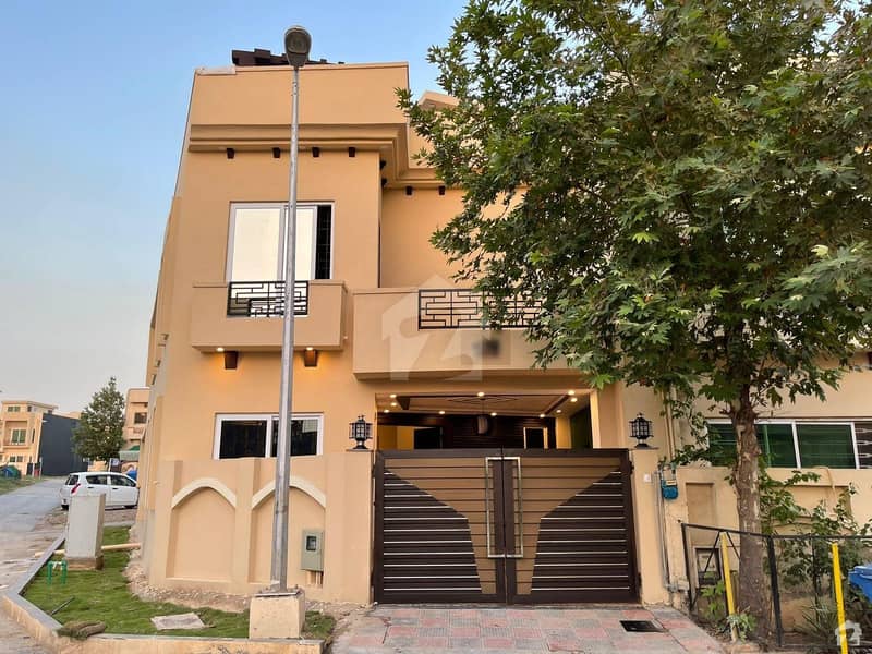 Bahria Town Rawalpindi House For Sale Sized 5.5 Marla
