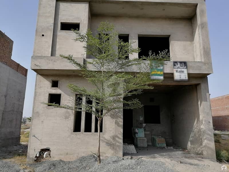 ایڈن آچرڈ فیصل آباد میں 3 کمروں کا 5 مرلہ مکان 78 لاکھ میں برائے فروخت۔