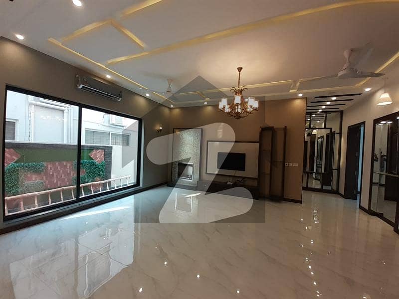 1 KANAL UNFURNISHED HOUSE FOR RENT IN ,DHA LAHORE PHASE 6