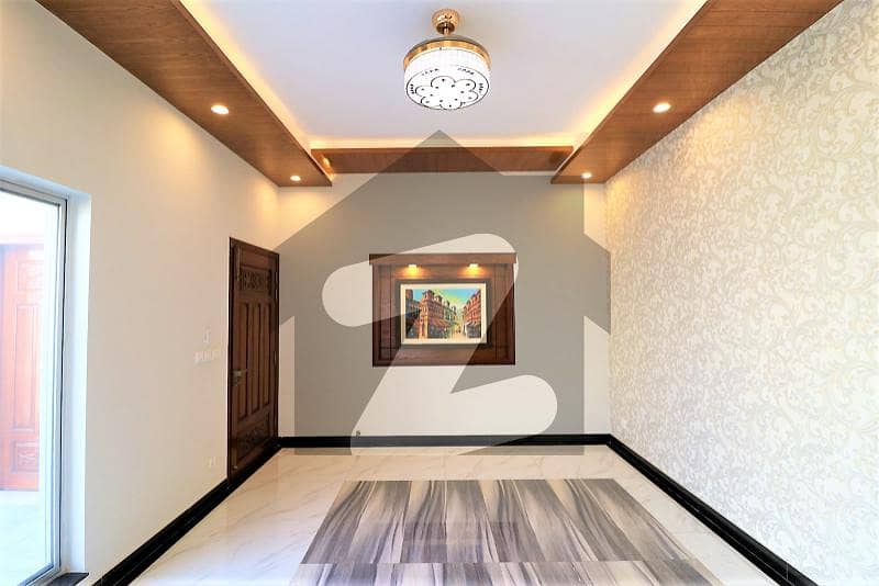 1 KANAL UNFURNISHED HOUSE FOR RENT IN ,DHA LAHORE PHASE 5