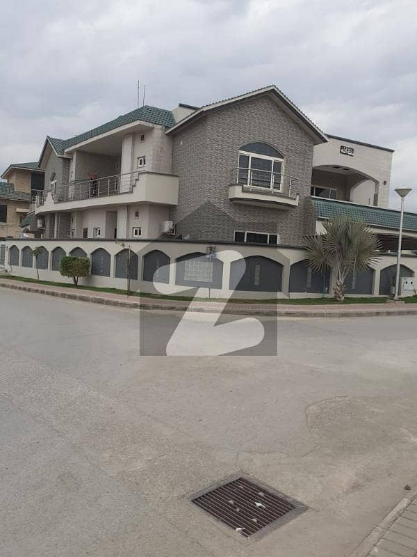 600 Square Yard Corner House For Sale In Bahria Town Phase 5 Rawalpindi