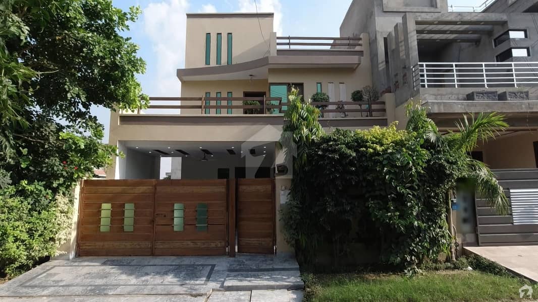 پی اینڈ ڈی ہاؤسنگ سوسائٹی لاہور میں 4 کمروں کا 8 مرلہ مکان 1.85 کروڑ میں برائے فروخت۔