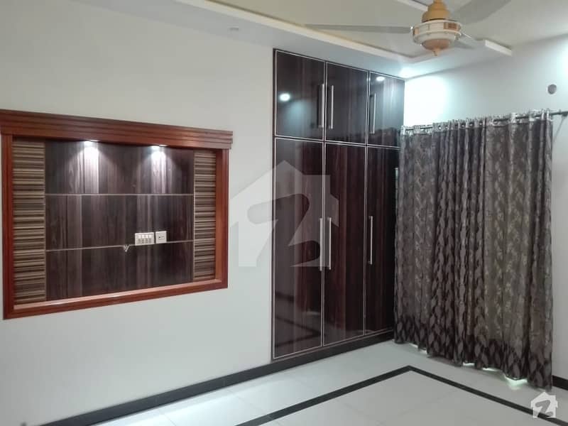 سینٹرل پارک ہاؤسنگ سکیم لاہور میں 5 کمروں کا 10 مرلہ مکان 2.14 کروڑ میں برائے فروخت۔