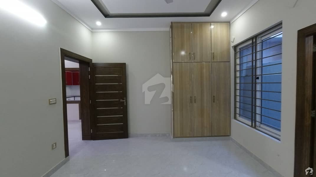 سوان گارڈن ۔ بلاک ایچ سوان گارڈن اسلام آباد میں 4 کمروں کا 6 مرلہ مکان 1.95 کروڑ میں برائے فروخت۔