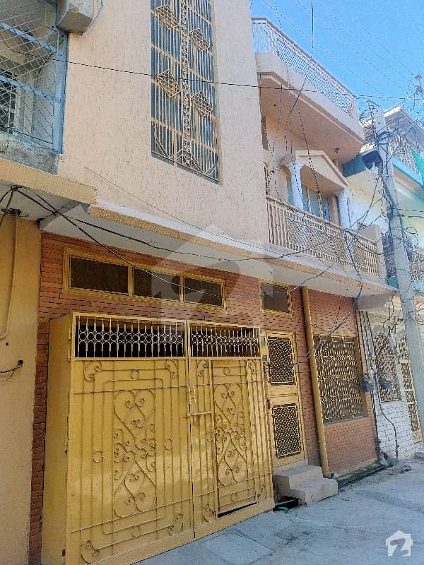 بنگش کالونی راولپنڈی میں 4 کمروں کا 5 مرلہ مکان 1.35 کروڑ میں برائے فروخت۔