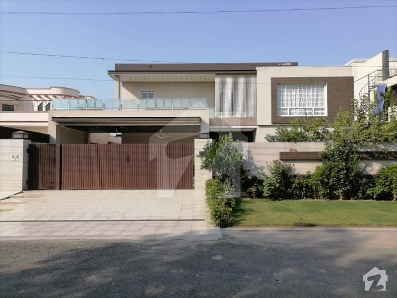 2 Kanal Fully Furnished Marvelous Bungalow For Sale In Izmir Town Lahore