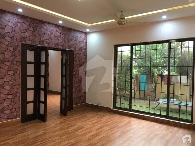 A 10 Marla House In Lahore Is On The Market For Rent