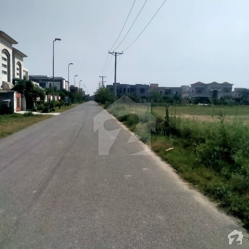 1 Kannal Plot For Sale In Imperial Garden At Reasonable Price