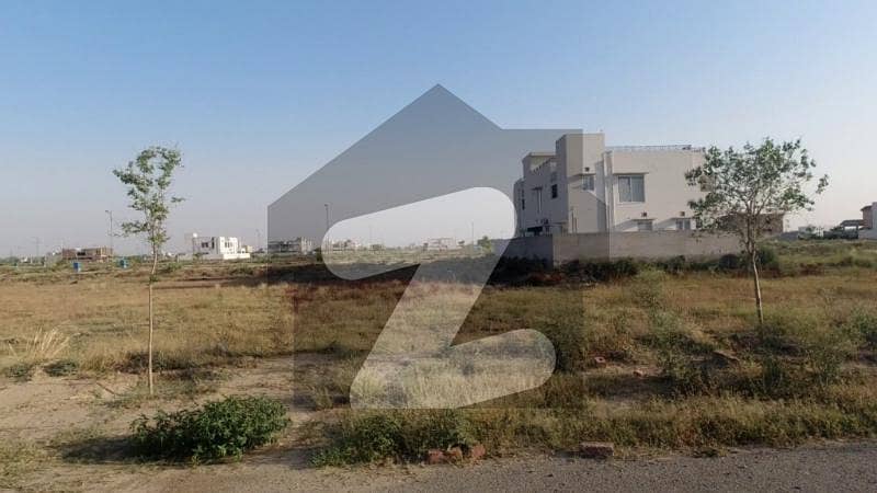 01 Kanal Beautiful Hot Location Plot 901 For Sale Best Future Investment