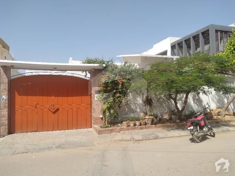 Single Storey Bungalow For Sale