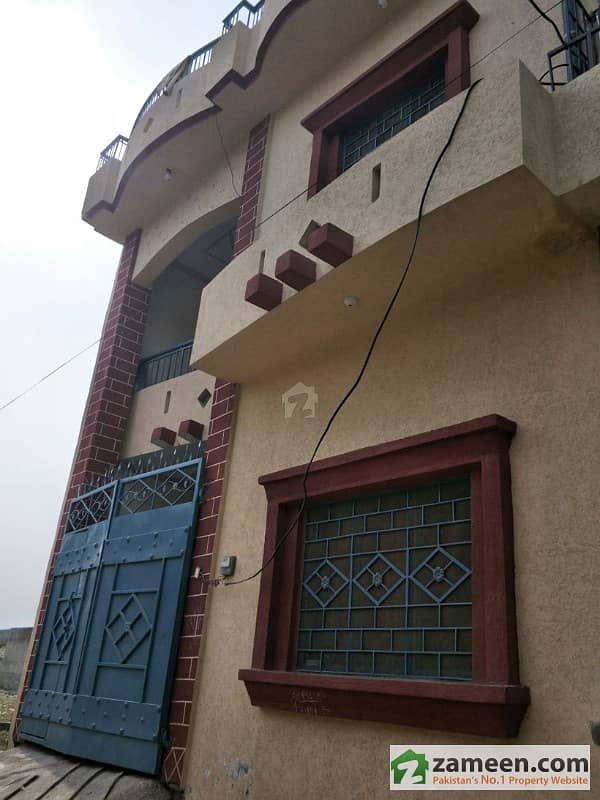 محلہ محمدی چوک جہلم میں 2 کمروں کا 3 مرلہ مکان 35 لاکھ میں برائے فروخت۔