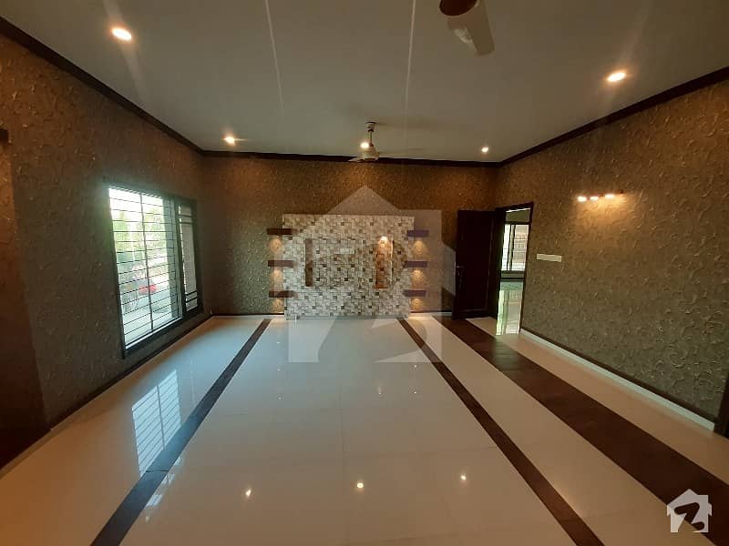 Banglow For Sale Phase 5 500 Yard 2 3 Bedroom 5 Years Old Just Like Brand New