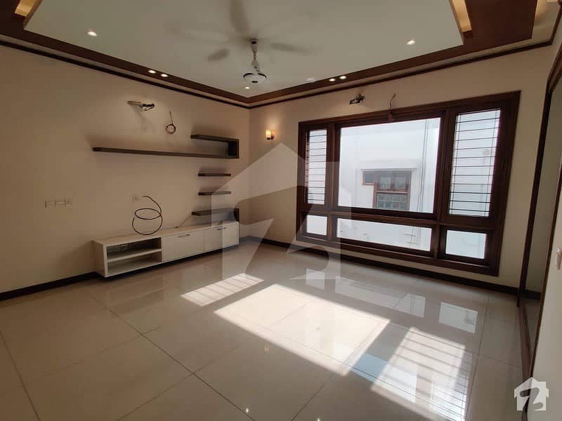 100 Yards Bungalow For Rent
