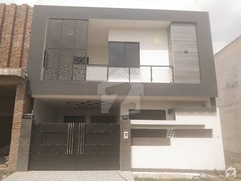 Get This Prominently Located House For Great Price In Faisalabad