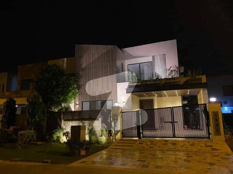 ڈی ایچ اے فیز 5 - بلاک کے فیز 5 ڈیفنس (ڈی ایچ اے) لاہور میں 4 کمروں کا 10 مرلہ مکان 4.99 کروڑ میں برائے فروخت۔
