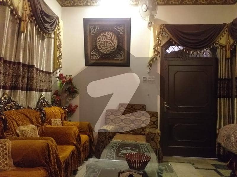 حافظ آباد روڈ گوجرانوالہ میں 5 کمروں کا 5 مرلہ مکان 80 لاکھ میں برائے فروخت۔