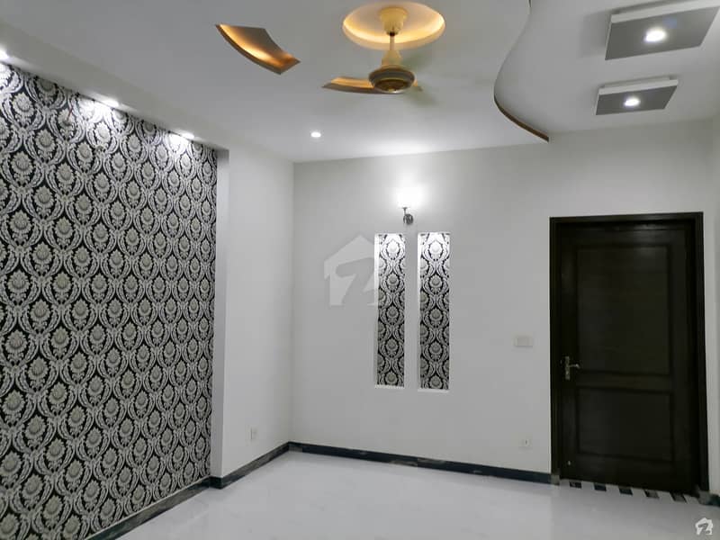 ملٹری اکاؤنٹس ہاؤسنگ سوسائٹی لاہور میں 5 کمروں کا 10 مرلہ مکان 2.2 کروڑ میں برائے فروخت۔