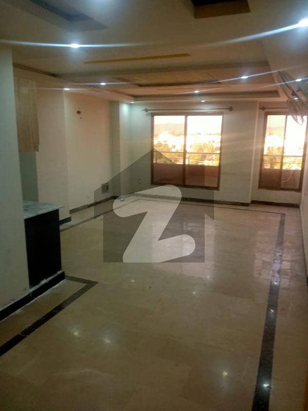 In Bahria Enclave - Sector C Flat Sized 700 Square Feet For Rent