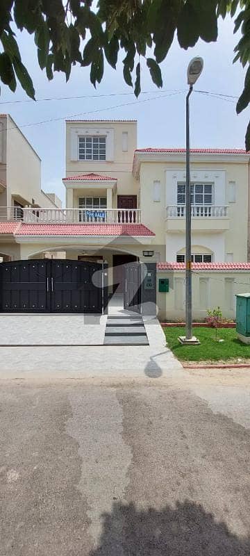 10 Marla House for Sale in DD Block Bahria Town Lahore