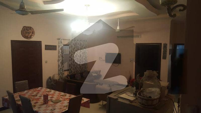 Well Maintain Luxury Portion For Sale 350 Sq Yd 3 Bed Dd G Floor Block B