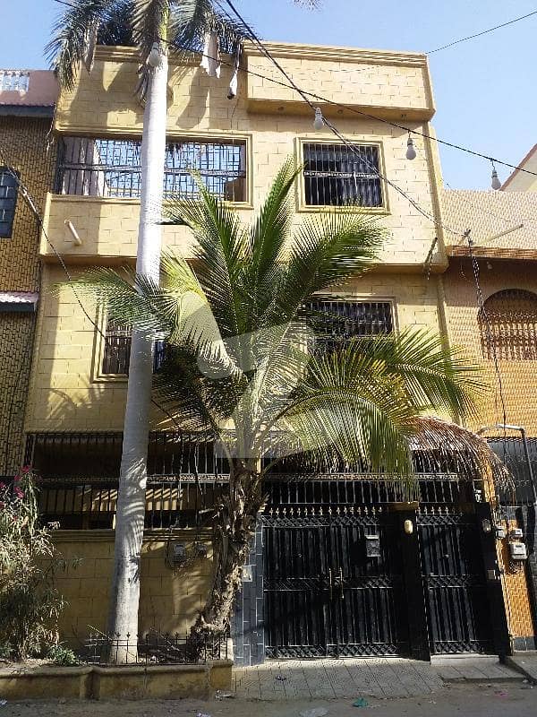 بفر زون - سیکٹر 15-A / 4 بفر زون نارتھ کراچی کراچی میں 6 کمروں کا 5 مرلہ مکان 2.2 کروڑ میں برائے فروخت۔