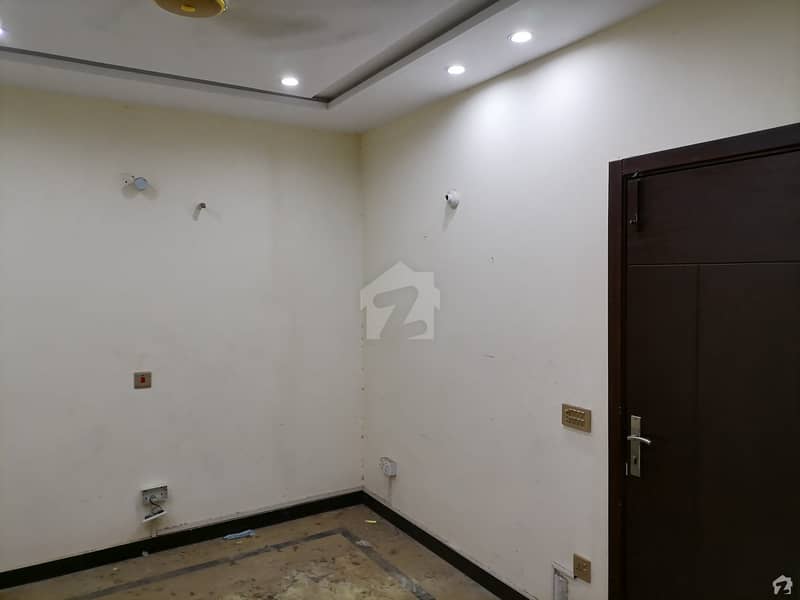 3 Marla Flat Available For Rent In Johar Town