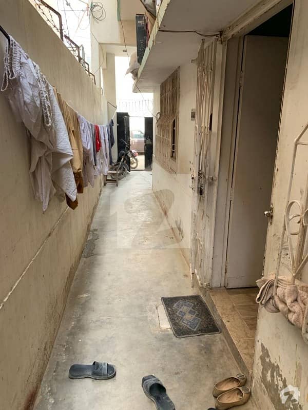 کورنگی ۔ سیکٹر 35-اے کورنگی کراچی میں 6 کمروں کا 10 مرلہ مکان 3.25 کروڑ میں برائے فروخت۔