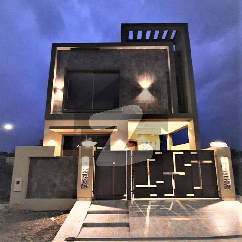 5 MARLA BRAND NEW LAVISH HOUSE FOR SALE IN DHA 9 TOWN