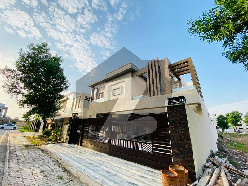 1 Kanal Brand New House Out Class Location Out Class House