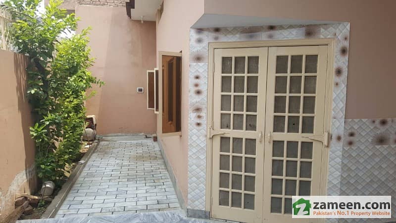 Chan Da Qila Bazar 7. 5 Marla Triple Story Home / Nice Location / Chan Da Qila Bazar 7. 5 Marla Triple Story Home / Nice Location /