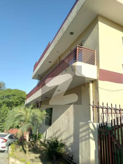 1500 Square Feet Excellent Corner House For Rent Situated In 9th Avenue