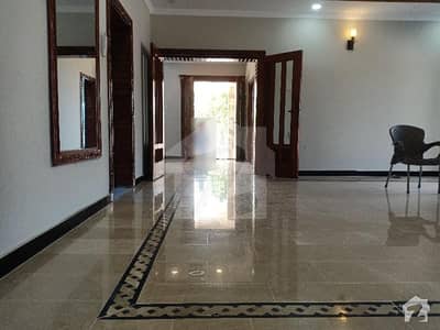 1 Kanal Beautiful Fresh Constructed Corner House Park Face For Sale