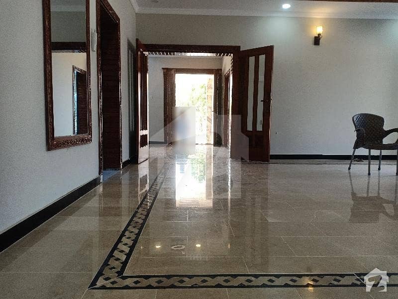 1 Kanal Beautiful Fresh Constructed Corner House Park Face For Sale 1 Kanal Beautiful Fresh Constructed Corner House Park Face For Sale