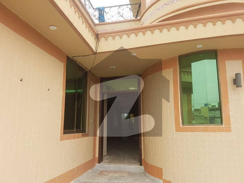 House 2700 Square Feet For Rent In Johar Town Phase 2 - Block J3