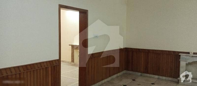 10 Marla Upper Portion With Car Parking For Rent