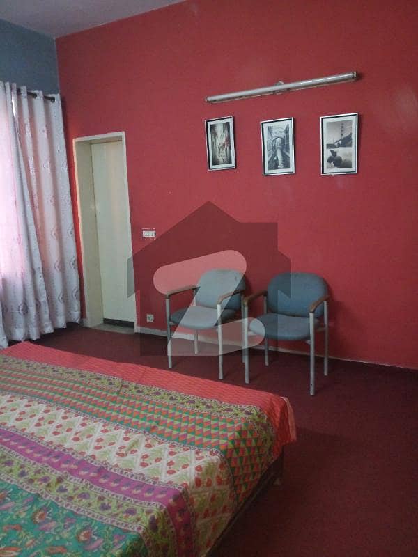 Furnished Room In Sharing For Males