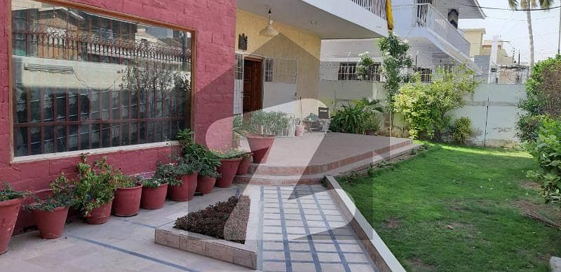 Well Maintain Luxury Portion For Rent 600 Sq Yd 2 Bed DD Ground Floor Block J
