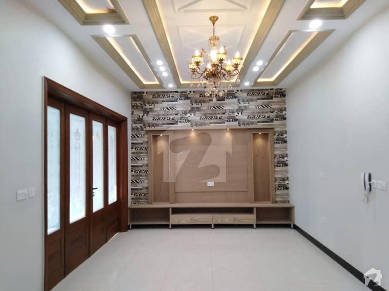 A 5 Marla Lower Portion In Faisalabad Is On The Market For Rent