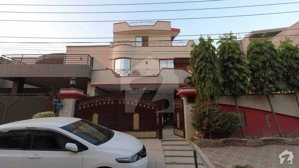 1 Kanal House For Sale