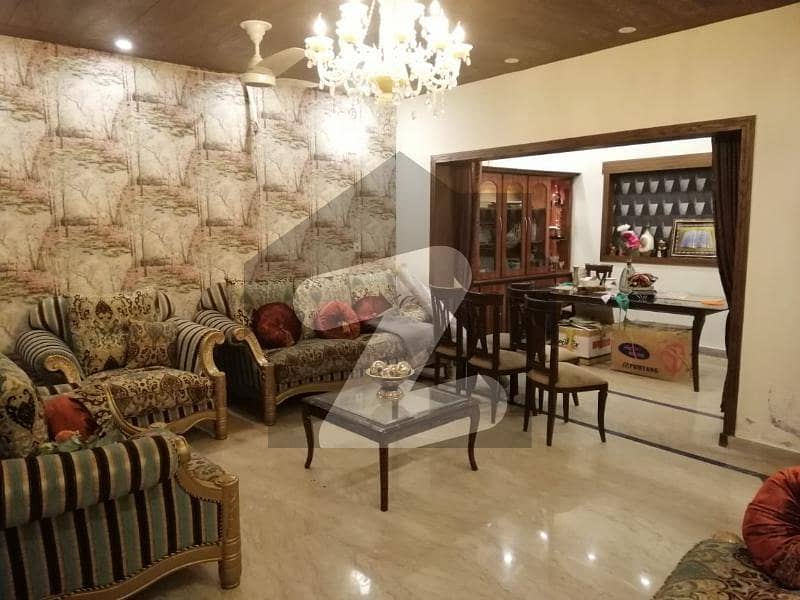 A Beautiful 10 Marla House For Sale In Tulip Block Sector C Bahria Town Lahore